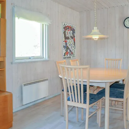 別荘 Amazing Home In Give With Sauna